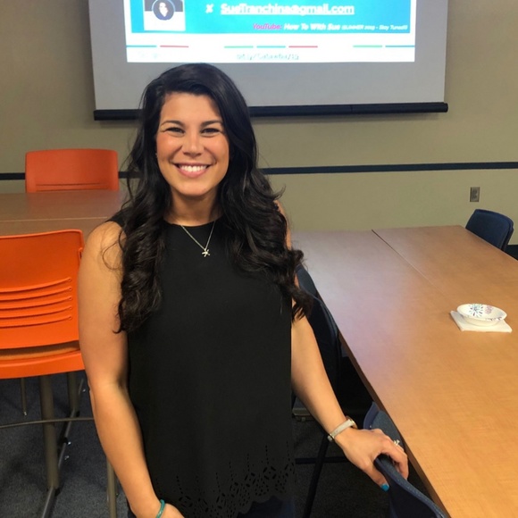 Meet your Posher, Susan - Picture 2 of 5